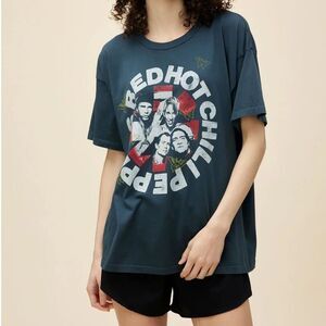 DAYDREAMER | Red Hot Chili Peppers Merch Tee - Vintage Black